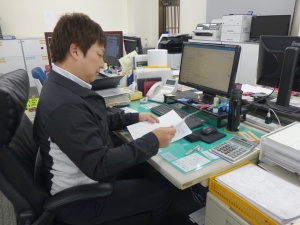 須藤株式会社 賞与3回／毎年昇給／年休120日／新規開拓・ノルマなし営業職