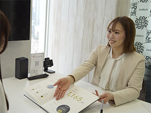 株式会社メイクス不動産販売(メイクスグループ) 宅建事務／未経験可／土日祝休／年休122日／月給26万円～