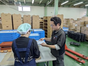 中央株式会社 物流管理スタッフ／面接1回／賞与5.1カ月分／福利厚生充実