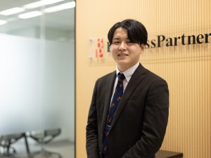 株式会社ビジネスパートナー 経理／未経験から経営視点獲得／月給29万円～／残業月8h以内