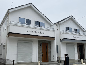 株式会社イーカム 契約業務サポート／週休2日／資格手当有／賞与年2回
