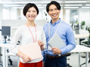 コクヨアンドパートナーズ株式会社(コクヨグループ) 総務庶務／残業月5h程度／土日祝休み／本町駅直結