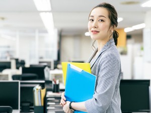 数研出版株式会社(数研出版グループ) 教育出版社の編集補助・事務（契約社員）／年休125日
