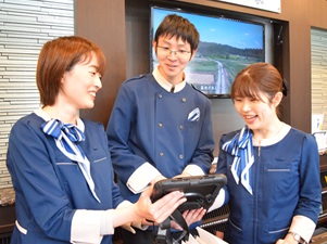 株式会社東横イン(東横INN富士河口湖大橋) ホテルフロント／年169日以上のお休み／接客デビュー歓迎