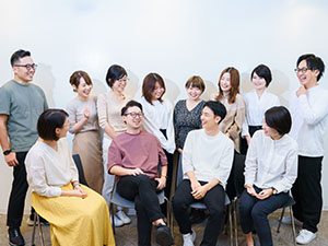 マルゴト株式会社 フルリモート労務／急拡大中の自社労務担当／20代～30代活躍