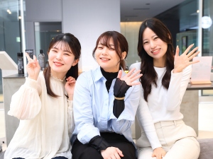 Ｅｖａｎｄ株式会社(ＦＩＤＩＡグループ) 総合職（ホテル受付・介護）夜勤なし／未経験歓迎／dths