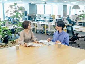 株式会社ジェクトワン 人事／リモート可／土日祝休／年休125日／月給37.5万円～