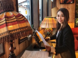 株式会社ｓｔｏｒｙｔｅｌｌｅｒ 店舗の運営・管理／フレックス制／社食無料／髪型・服装自由