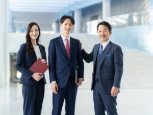 コバキンジャパン株式会社 モノづくりを支える営業職／月給25万円以上／年休121日