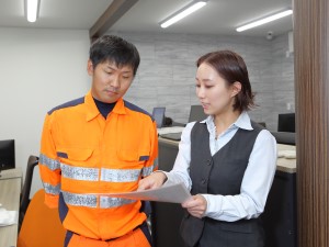 株式会社桝本レッカー 経理・事務スタッフ／残業月20h程／賞与年3回／家族手当あり