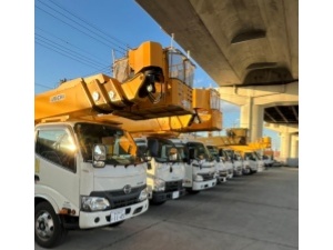 有限会社伸和工業 高速道路のメンテナンス作業（夜勤）／残業なし／髪型・髪色自由