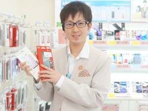 オヤマ株式会社 ドコモショップの店舗スタッフ／完全週休2日／残業月10h以下