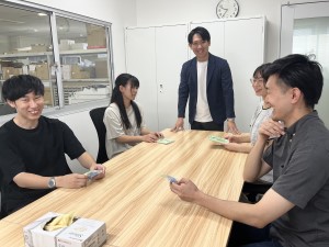 プレミアムプラスジャパン株式会社(プレミアムプラスグループ) 社内SE／年休124日／土日祝休／月給27万円以上／外資系
