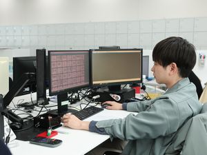 守谷輸送機工業株式会社【スタンダード市場】 荷物用エレベーターの設計／賞与平均5.5カ月／年休122日