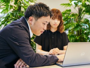 株式会社リグア【グロース市場】 地域密着型の接骨・整骨院へのコンサル営業（リーダー候補）