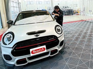 株式会社プロスタッフ コーティング洗車スタッフ／経験不問／月給27万円超／賞与2回