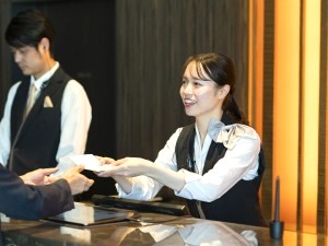 三菱地所ホテルズ＆リゾーツ株式会社(三菱地所グループ) 新規開業ホテルのオープニングスタッフ／未経験歓迎