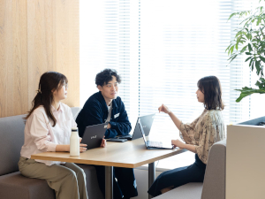 ラクスル株式会社【プライム市場】 法人向け提案営業（課題発掘～解決）／年200％以上の成長事業