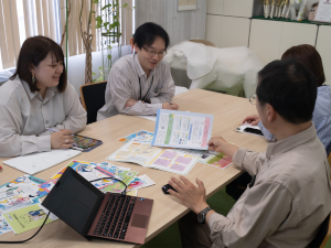 株式会社クラップス リサーチャー（調査・研究）／土日祝休／残業月10h程度