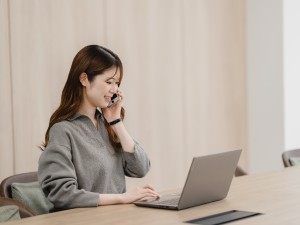 クイック・ネットワーク株式会社 問い合わせ対応／未経験から月給30万円／年休125日