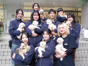 学校法人２１世紀アカデメイア（福岡ビジネス・アカデミー） 専門学校・トリマー教員／月給25万円～／未経験歓迎
