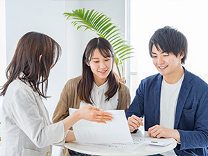 エイワサービス株式会社 ITエンジニア／未経験歓迎／受託開発・大手案件／賞与年3回