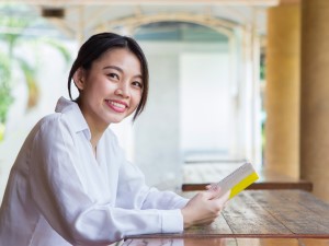 キヤリアバンク株式会社 外国人採用の人材コーディネーター／完全週休2日制／語学力不問
