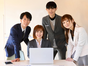 株式会社エコールインターナショナル 人材コーディネーター・管理職／営業経験者歓迎／土日祝休み