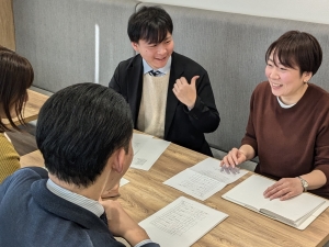 クロバー株式会社 ルート営業／年間休日124日／賞与実績4カ月分／転勤なし