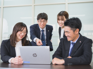株式会社スクールＴＯＭＡＳ(リソー教育グループ) 学校内個別指導塾の総合職／未経験歓迎／月給30万円～40万円
