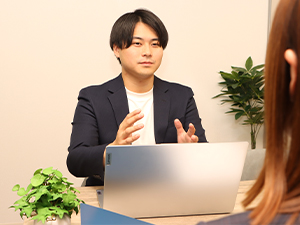株式会社ペイストレージ PayPay提案営業／年休120日／入社半年の昇給実績多数