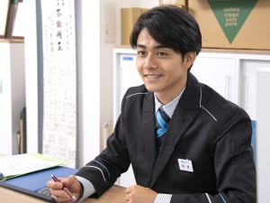 西武バス株式会社(西武グループ) 未経験歓迎の運行管理事務／年休121日／賞与実績4.6カ月～