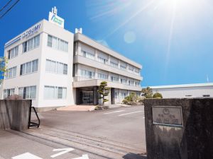 株式会社井出組 営業職／月給35万～可／賞与180万／宅建歓迎！ 定時退社