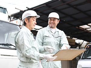 VISION株式会社 トラックの整備士／未経験歓迎／定時退社可能／面接1回