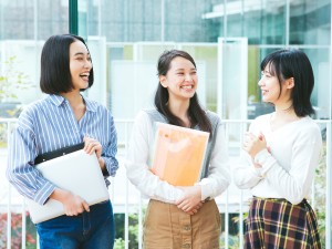 株式会社アド・ウォーク マーケティング・プロデューサー職／土日祝休み／年休120日