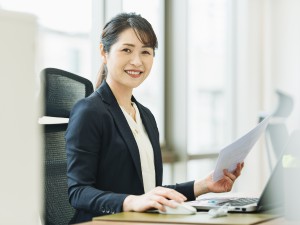 株式会社グルーヴ・ラボ 人事／ブランクOK／残業月10h未満／年休120日以上