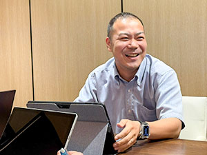 粋裕株式会社 太陽光事業の企画・営業／年収600万円以上／年休120日