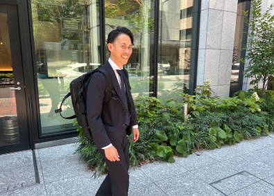 ポルティ株式会社 医療機関向けの企画・営業・マーケティング／年間休日124日
