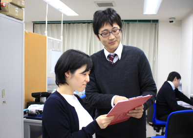 ポルティ株式会社 医事支援コンサルタント／年間休日124日／土日祝休み／残業少