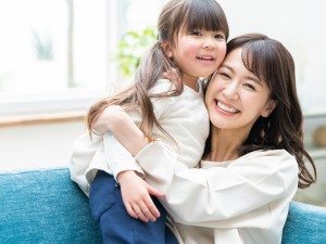 コバシ株式会社 総務事務／未経験歓迎／残業0h／賞与2.7カ月／駅近の好立地