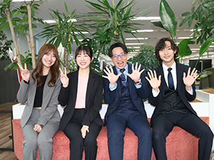 株式会社ワールドサービス刈谷 採用・管理スタッフ／未経験歓迎／年休120日以上／転勤なし