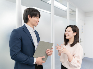 株式会社ブライエ 人事（労務・採用）／原則定時退社／年休125日／賞与5カ月分