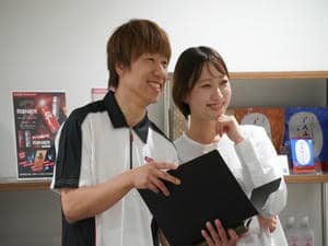 コナミスポーツ株式会社 施設運営（支配人）／月給32万円以上／年間休日120日