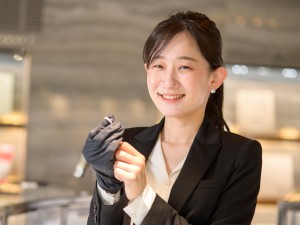 株式会社ジュエリーピコ 高級時計・ジュエリーの販売職／月給25万円以上／未経験歓迎