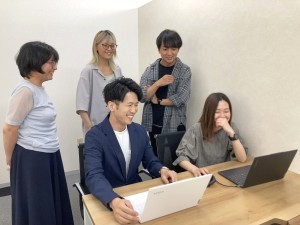 株式会社アイディエーション マーケティングリサーチャー／未経験歓迎／フルフレックス