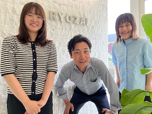 料材開発株式会社 ペットボトルメーカーの営業事務職／年休125日／土日祝休み