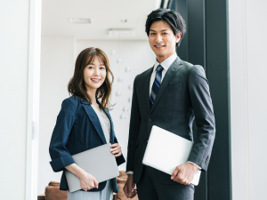 きらぼし債権回収株式会社 債権回収事務／賞与最大5カ月分／年間休日120日／扶養手当