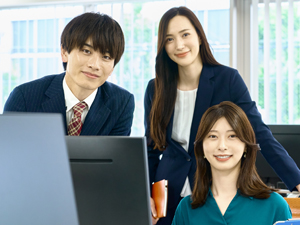 株式会社Apptech ITエンジニア／フルリモート案件多数／前職給与保証／土日祝休