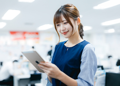 株式会社アイネクスト WEBマーケティング営業／月給30万円以上／年休125日