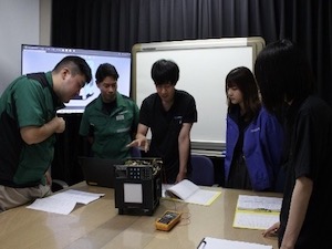 壷坂電機株式会社 機械設計／月残業10時間以下／年休120日以上／有給取得推奨